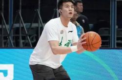 郭艾伦为何放弃NBA季前赛？黑马球队砸顶薪争夺中