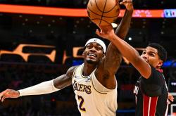 洛杉矶湖人击败迈阿密热火的关键因素