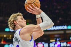 爵士队传闻：内部人士爆料劳里·馬(mǎ)尔卡宁交易“突然”可能