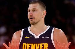 NBA最新官方MVP榜(bǎng)出炉！约基奇重返榜(bǎng)首，年度MVP懸(xuán)念再起？