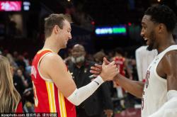 米切尔领衔骑士(shì)挑戰(zhàn)老鹰，NBA杯小組(zǔ)賽(sài)戰(zhàn)火重燃
