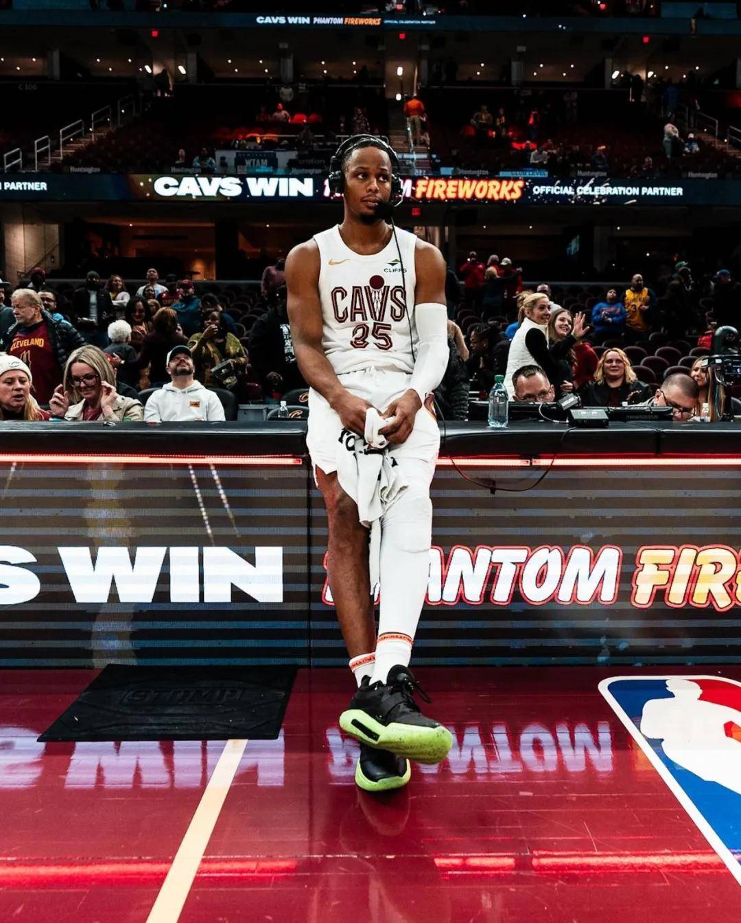 0分0板1助！NBA榜眼首秀！三次膝盖手术彻底废了