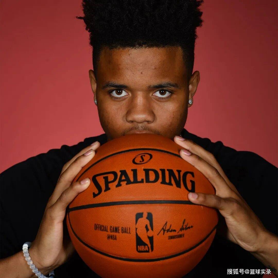 彻底没球打了！富尔茨还能重返NBA吗？